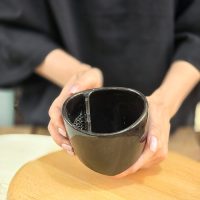 ماگ دمنوش سرامیکی مشکی براق دیباچه
